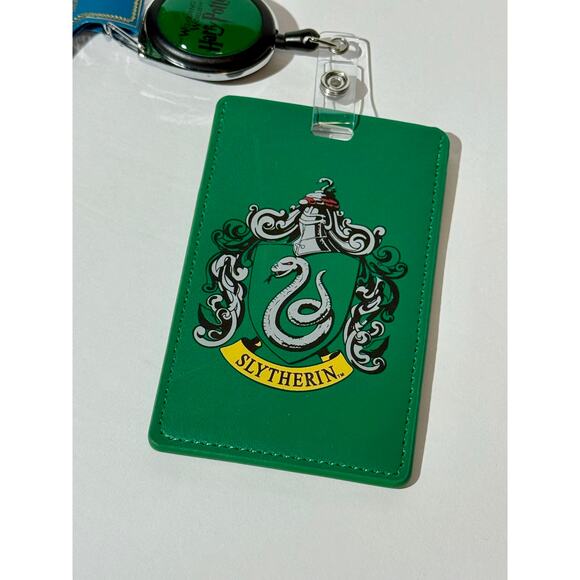 NWT Harry Potter Slytherin ID Badge Holder Retractable Keychain Wizarding World - Picture 2 of 3